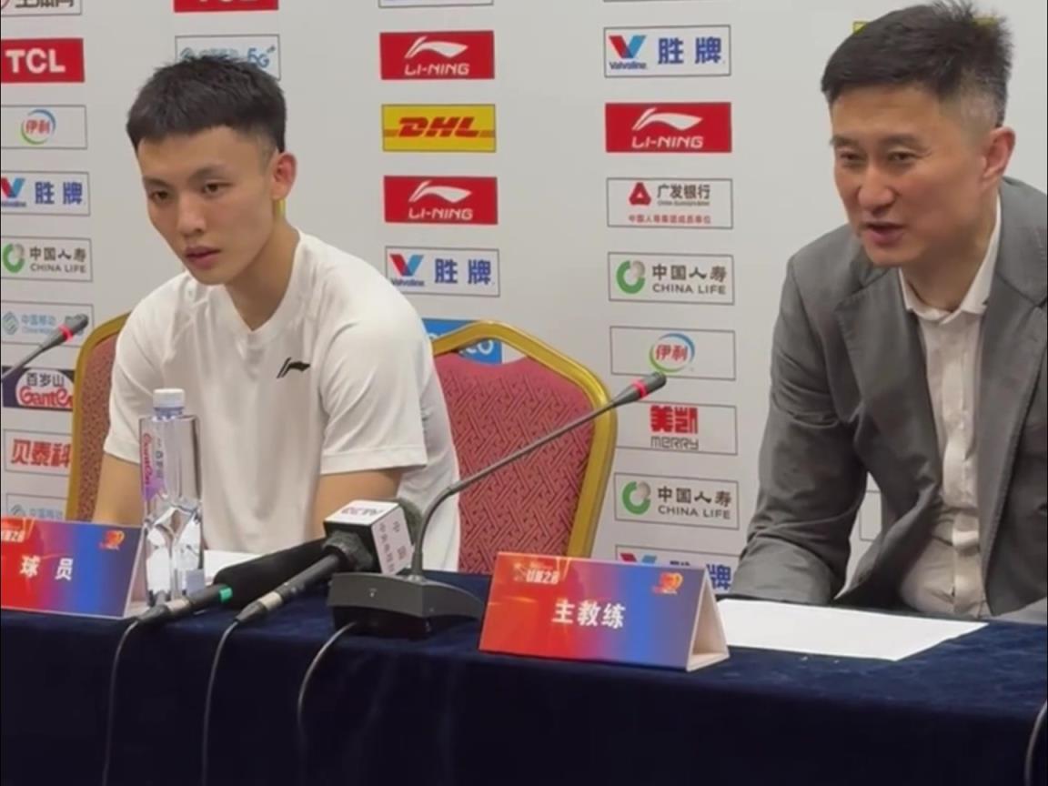 這是能說的嗎徐杰：杜指導(dǎo)賽前說了，這場球就是打架和摔跤！